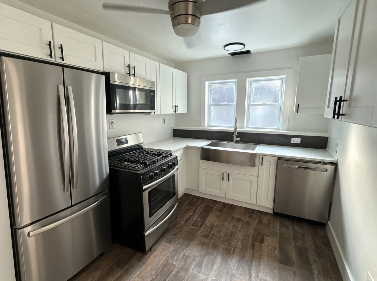 101 Highlawn Ave - Photo 3 of 25