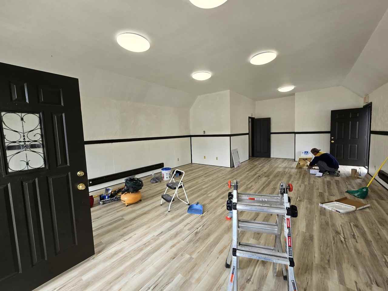 1202 Washington St - Photo 3 of 5