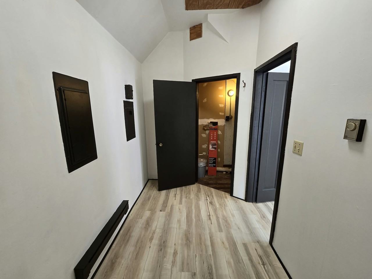 1202 Washington St - Photo 4 of 5