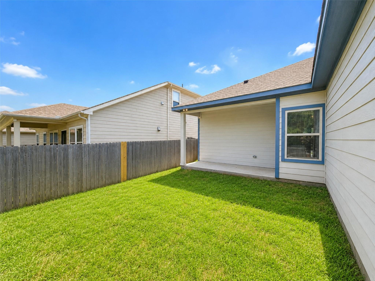 124 Canales Cir - Photo 3 of 21