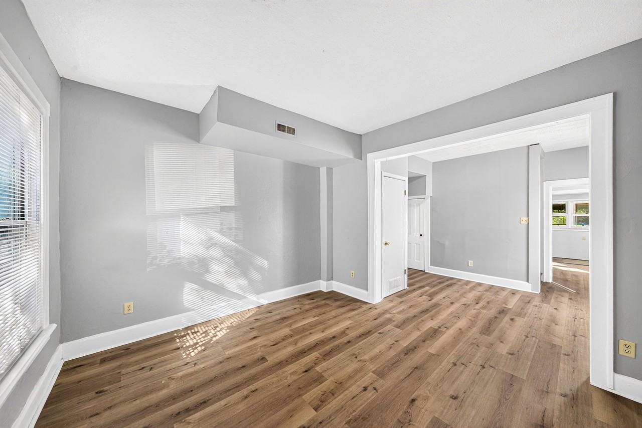 532 Kosciuszko St #2 - Photo 4 of 15