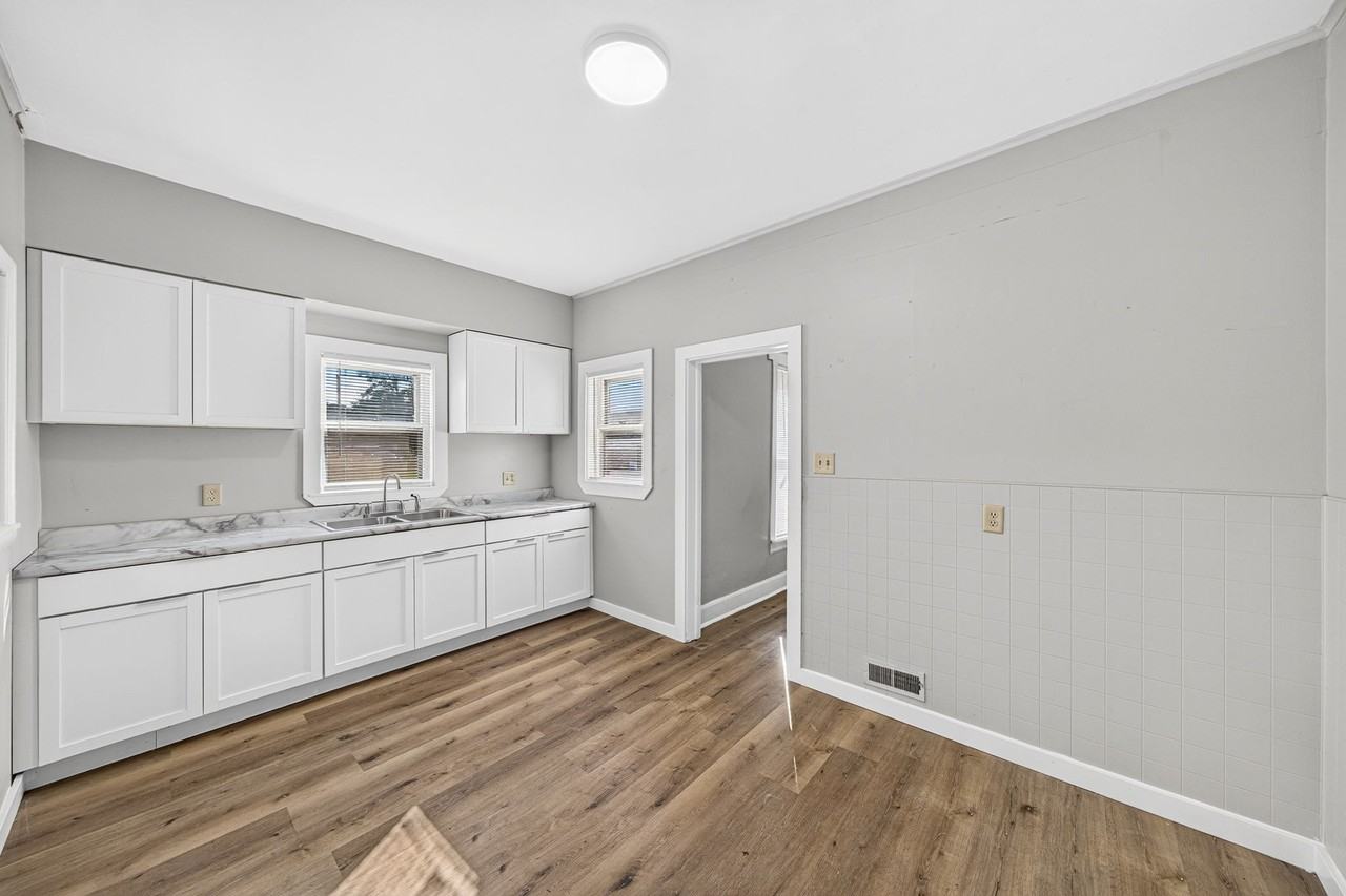532 Kosciuszko St #2 - Photo 6 of 15