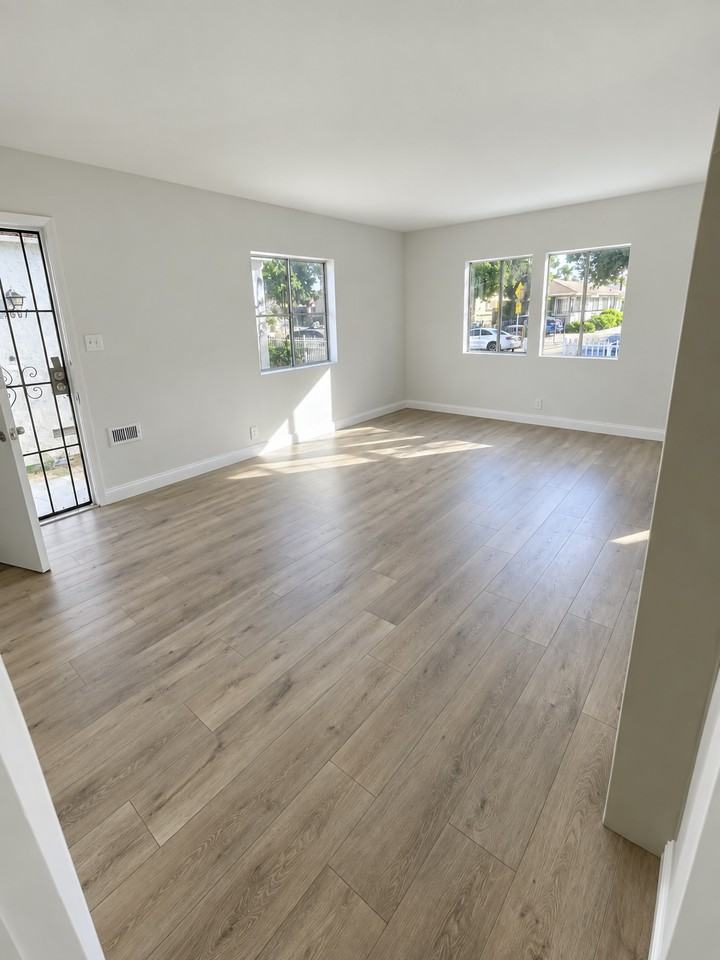 6611 1/2 Brynhurst Ave - Photo 3 of 9