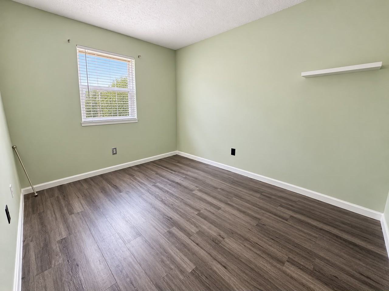 9415 Tallridge Ct - Photo 4 of 14