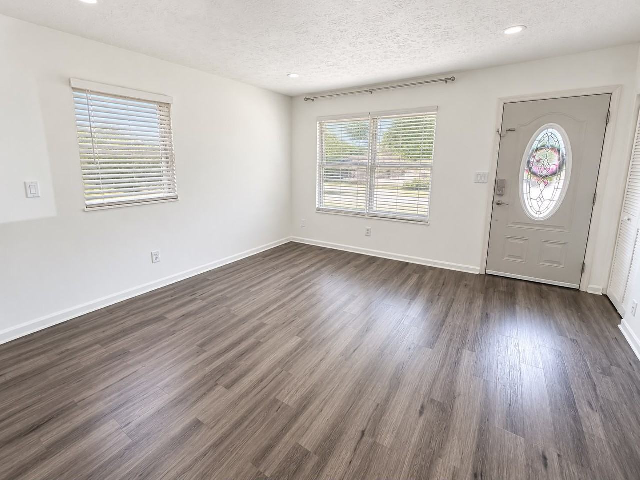 9415 Tallridge Ct - Photo 7 of 14