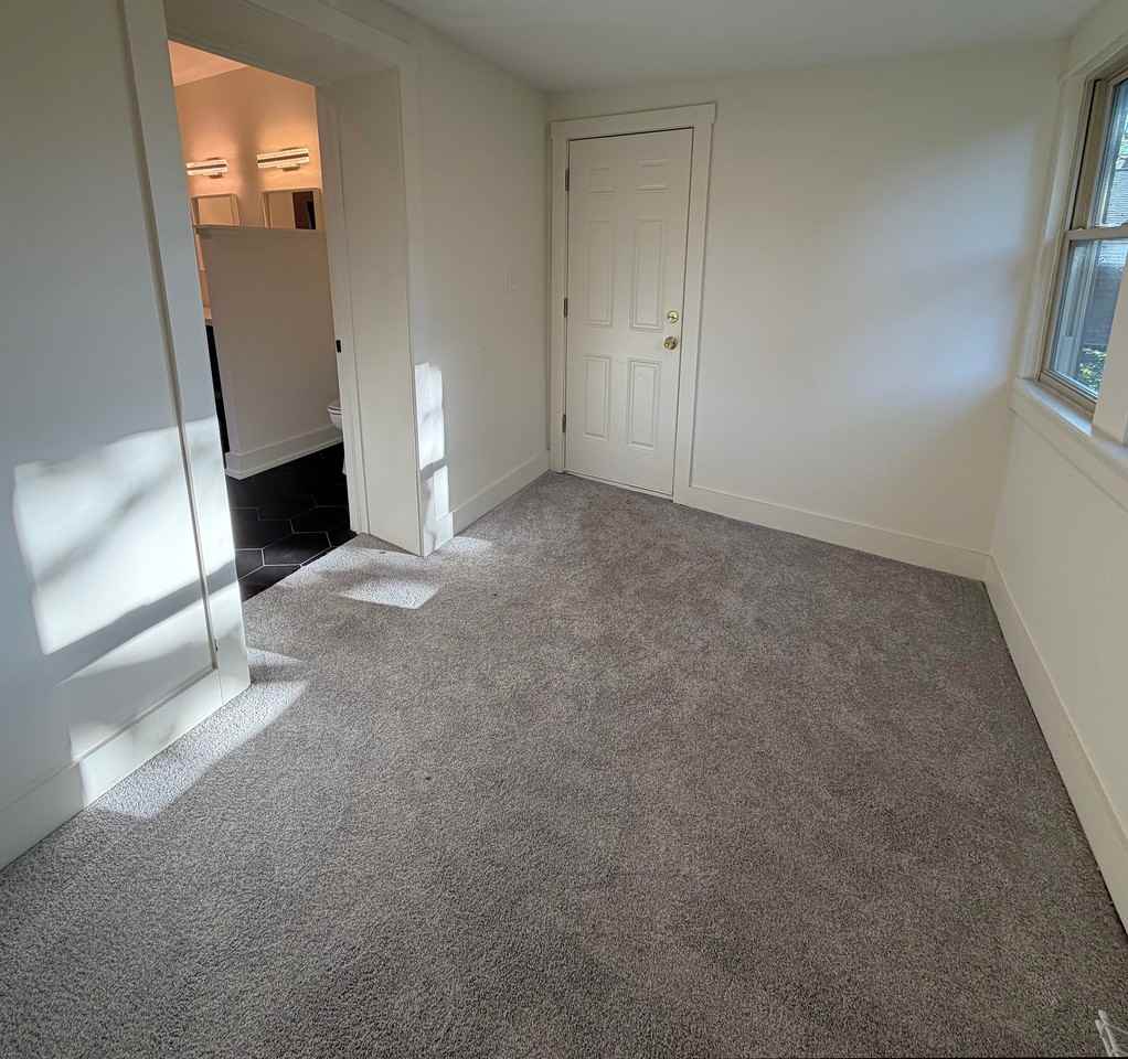 39 Auburn Ave - Photo 5 of 31