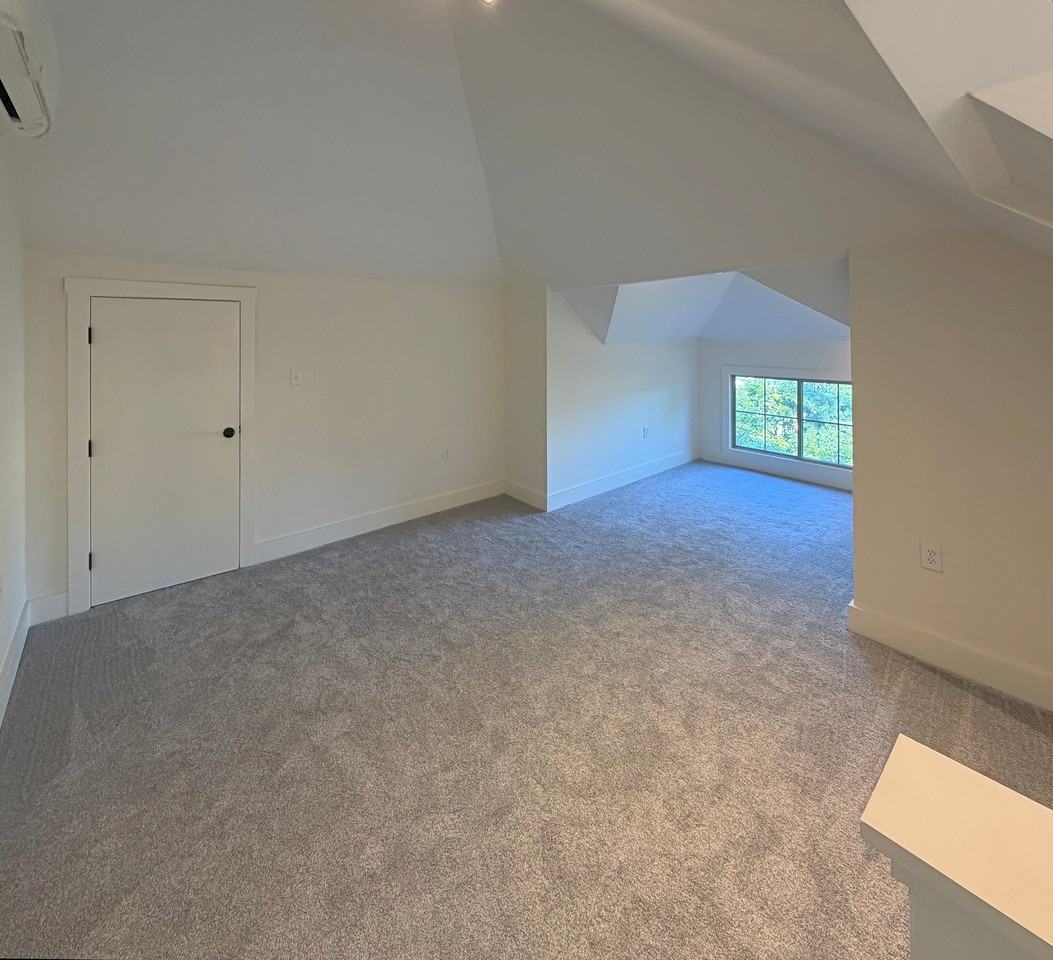 39 Auburn Ave - Photo 7 of 31