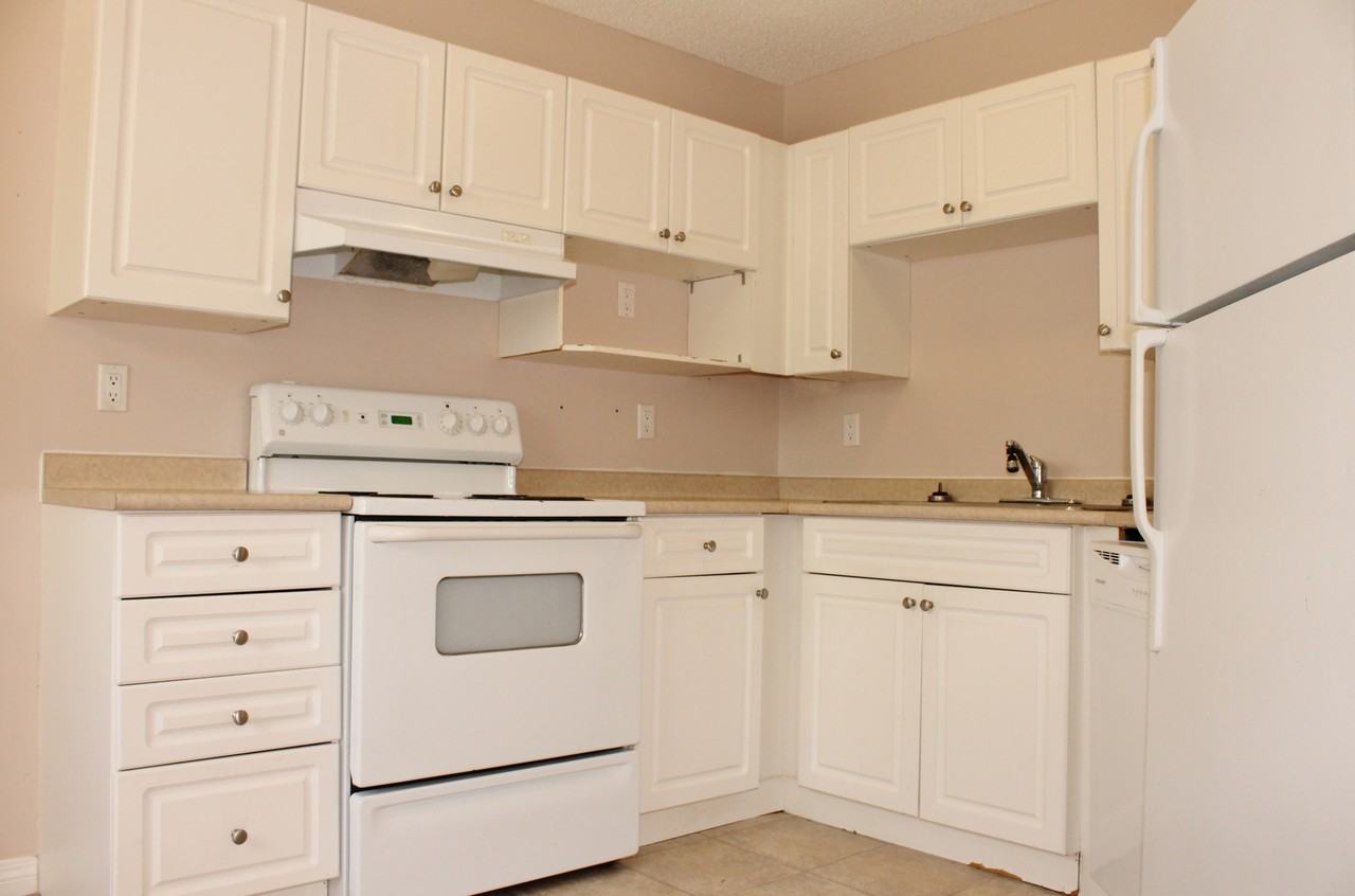 Garden Townhomes - Photo 2 of 10