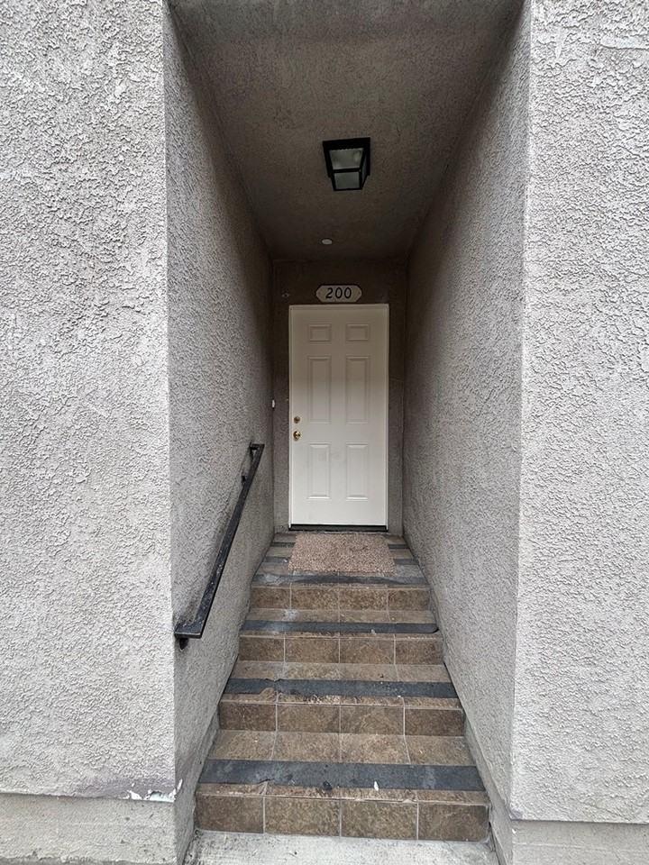 200 West 52nd Street - Photo 2 of 23