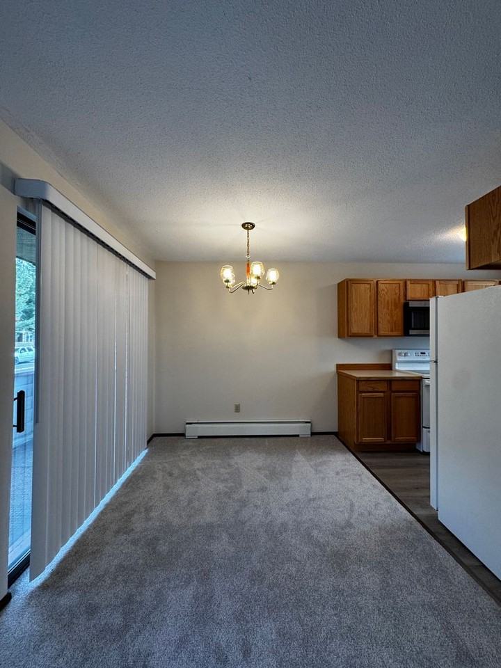 Brookside Manor - Photo 4 of 25