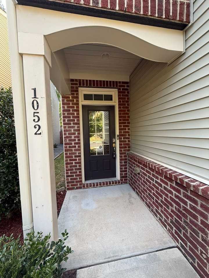 1052 Spacious Skies Ln - Photo 2 of 50