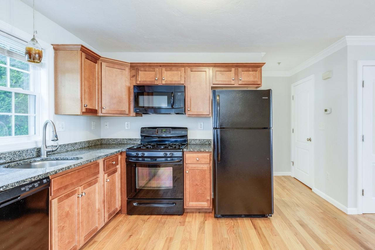 9 Merrimac Way - 9 - C #9C - Photo 4 of 12