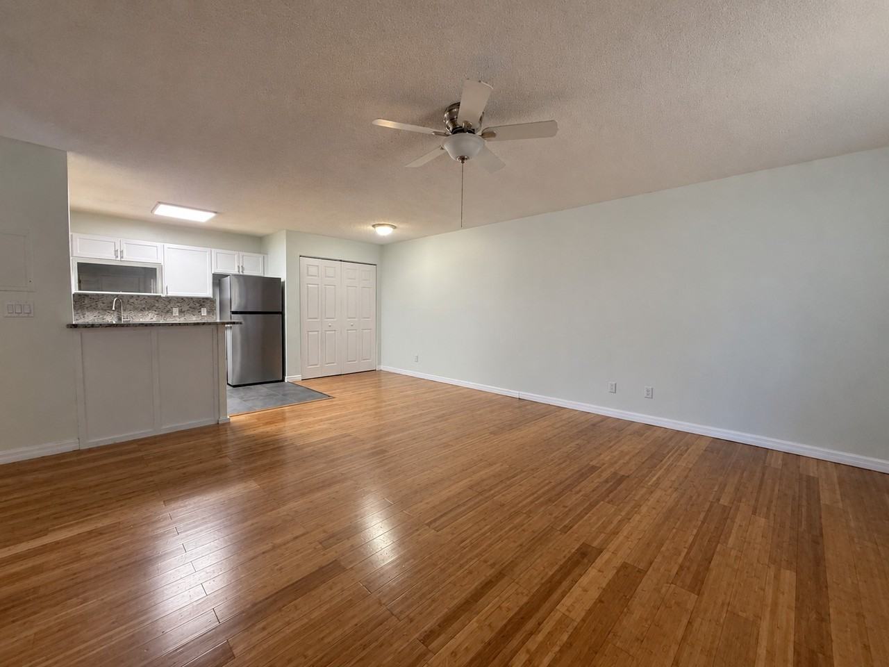 305 Lakepointe Drive - 1Unit 101 #1 - Photo 5 of 34
