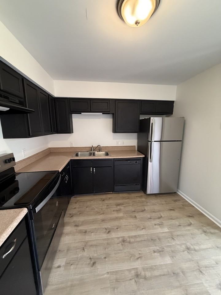 4 Coastal Ct #3 - Photo 4 of 20