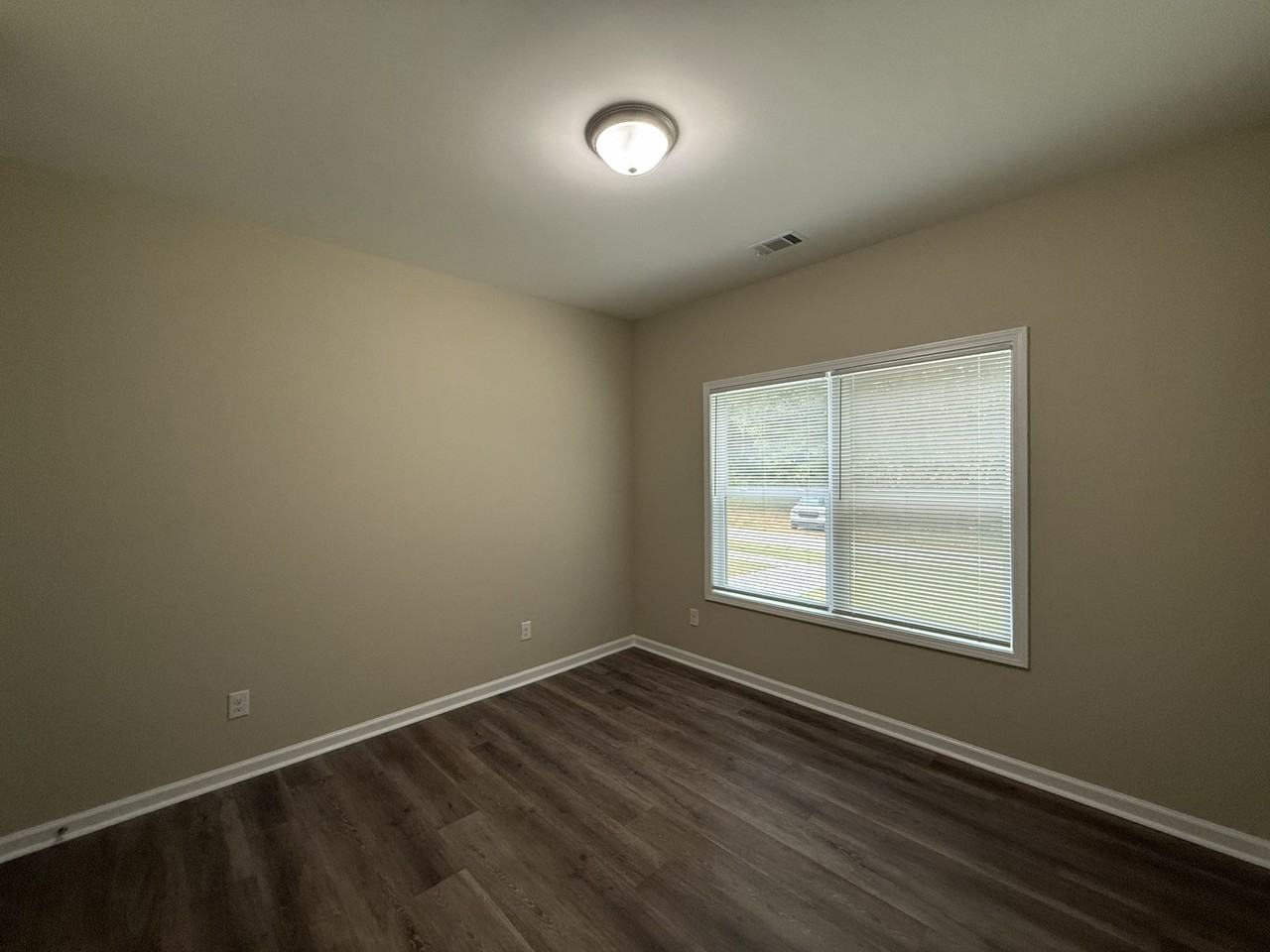 184 N Burson Ave #1 - Photo 6 of 18