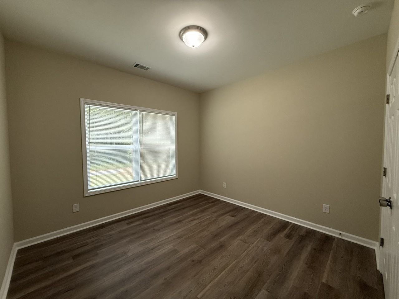 184 N Burson Ave #1 - Photo 7 of 18