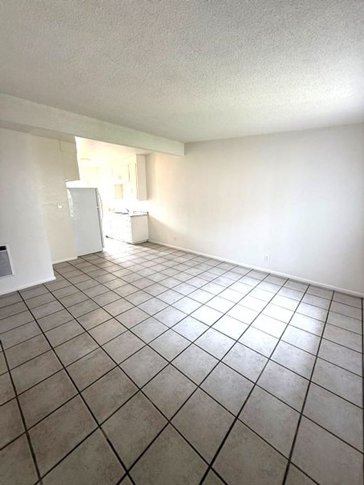 4522 11th St #4524D - Photo 3 of 8