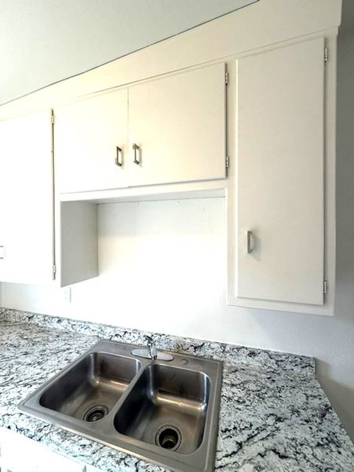 4522 11th St #4524D - Photo 5 of 8