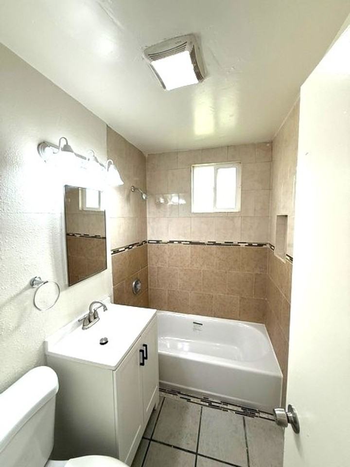 4522 11th St #4524D - Photo 7 of 8