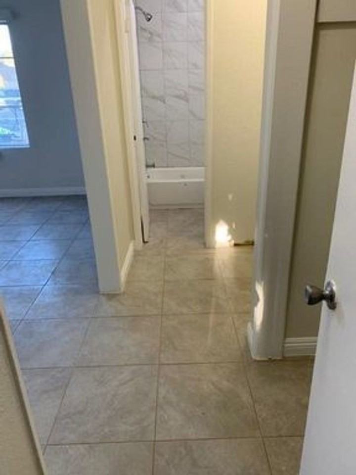 Sepulveda - Photo 6 of 10