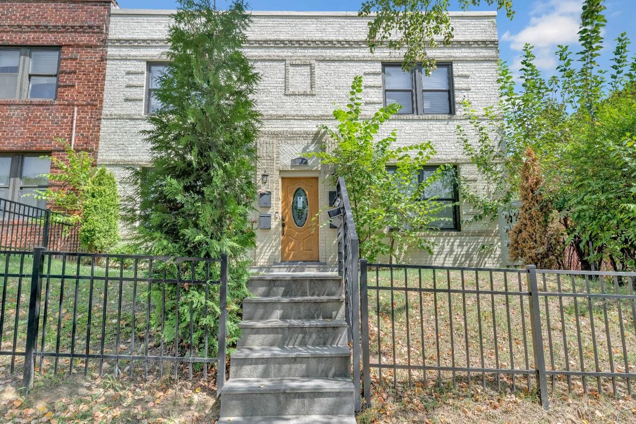 833 19th St Ne - Photo 2 of 20