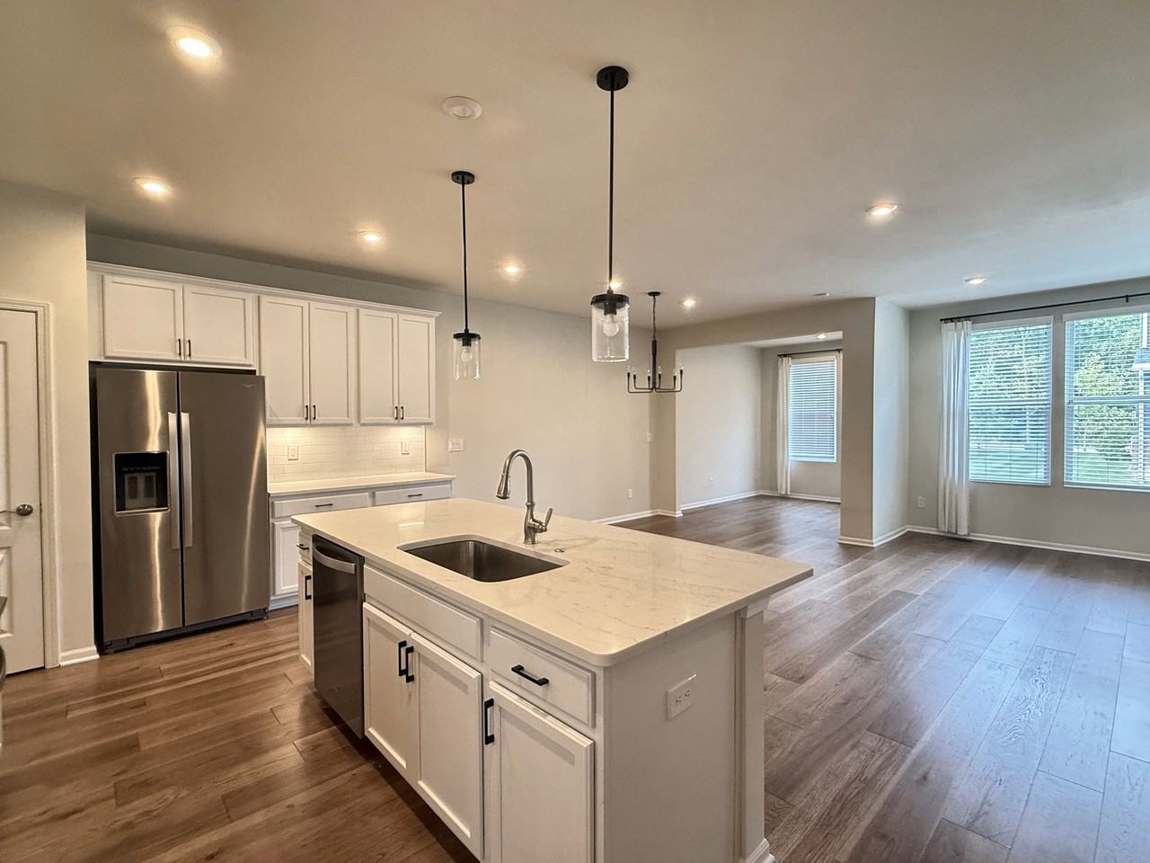 2820 Fairgrove Crescent Dr #1 - Photo 6 of 39