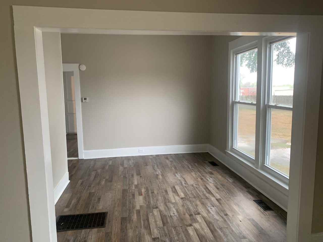 309 Hollywood Dr - Photo 6 of 11
