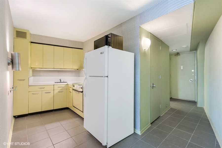 300 North State Street - 5201Unit 5201 #5201 - Photo 2 of 13