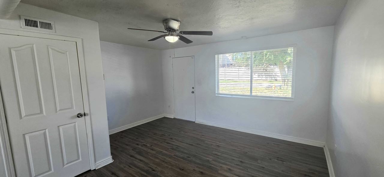 13413 Minuteman Dr #2 - Photo 6 of 25