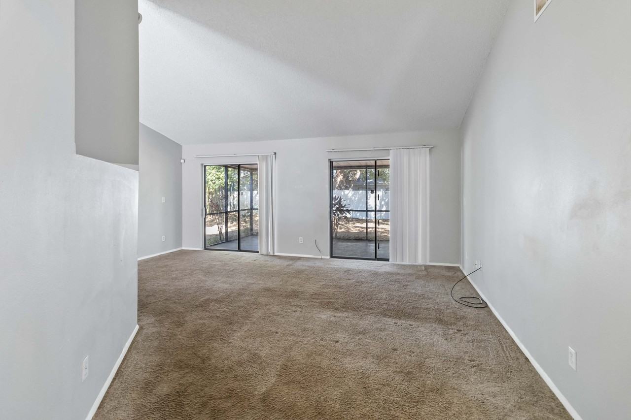 218 Cranbrook Dr #1 - Photo 4 of 22