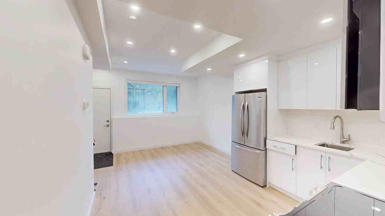 3331B 19 Ave Sw - Photo 4 of 8