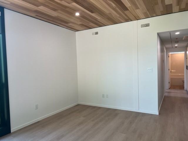 4769 Belmont Ave - Photo 2 of 33