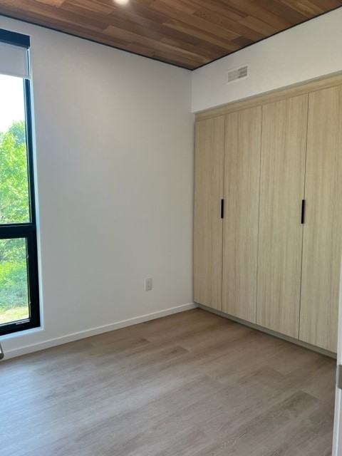 4769 Belmont Ave - Photo 7 of 33