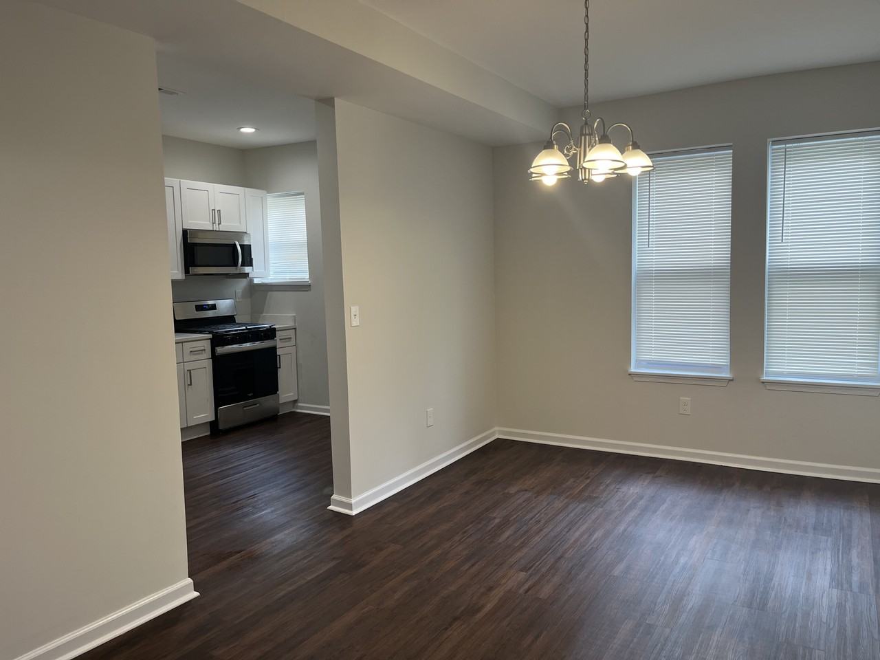 304 Lyndhurst St #1 - Photo 4 of 20