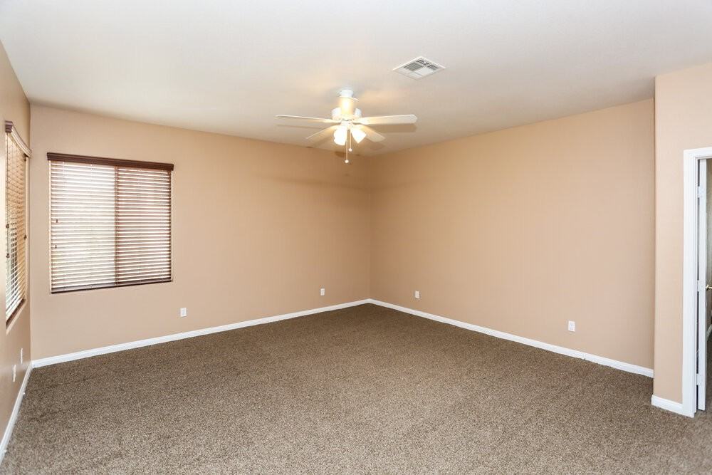 9024 High Horizon Ave - Photo 6 of 18