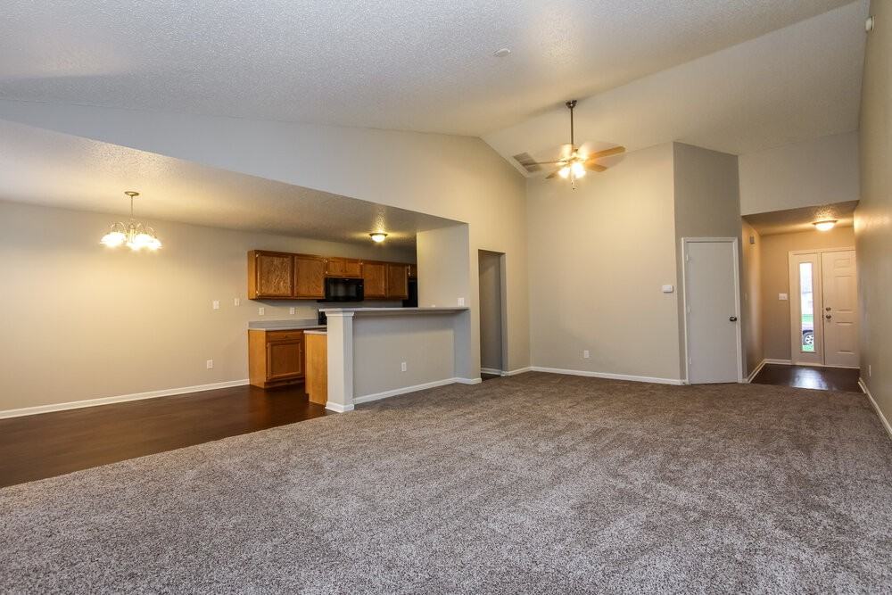 12211 Running Springs Rd - Photo 3 of 17