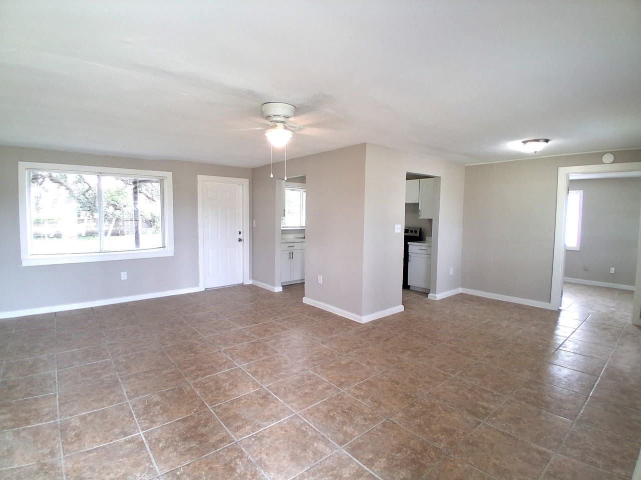 1631 Palmetto Ave #1 - Photo 2 of 14
