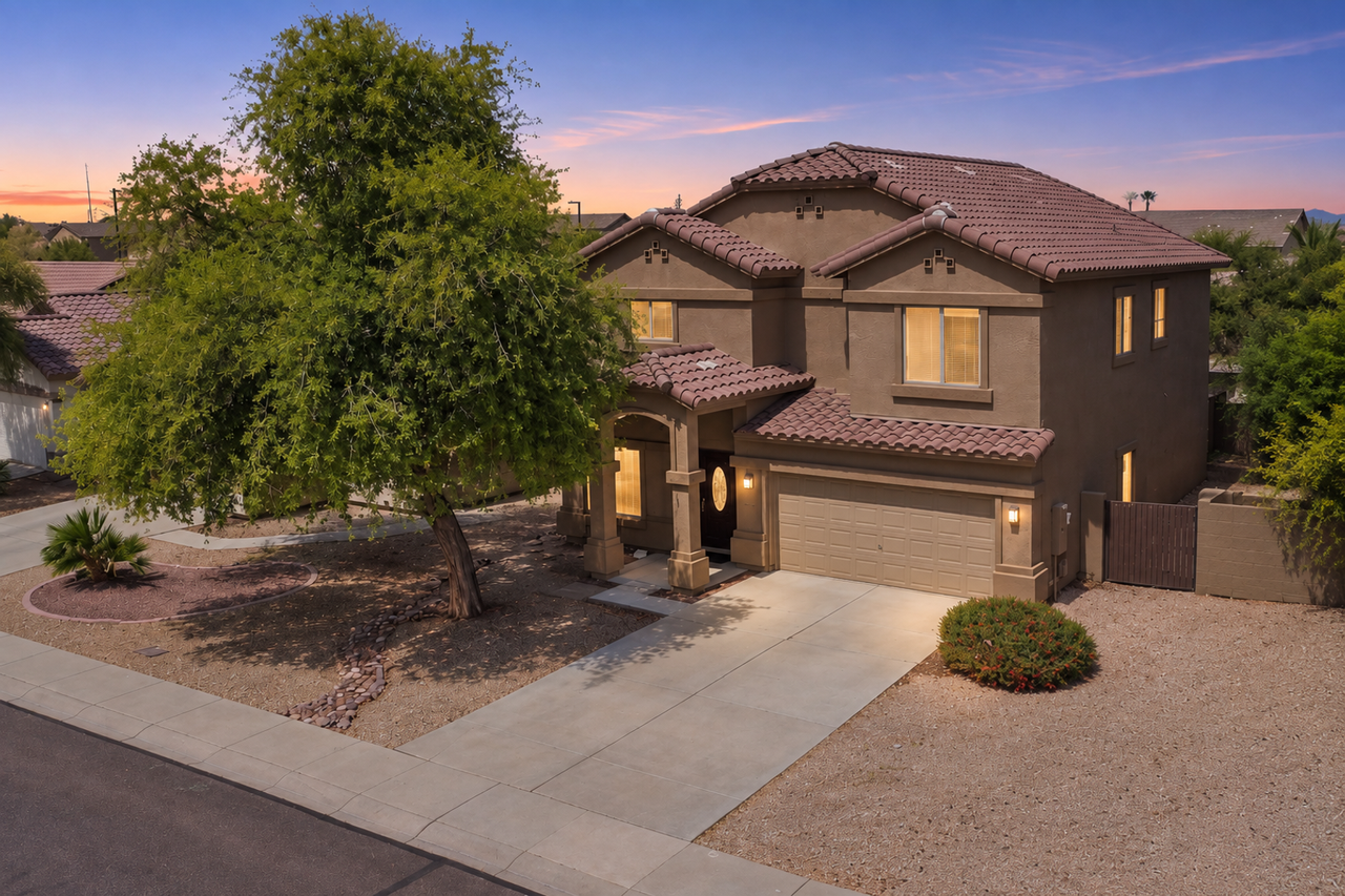 734 W Fruit Tree Ln