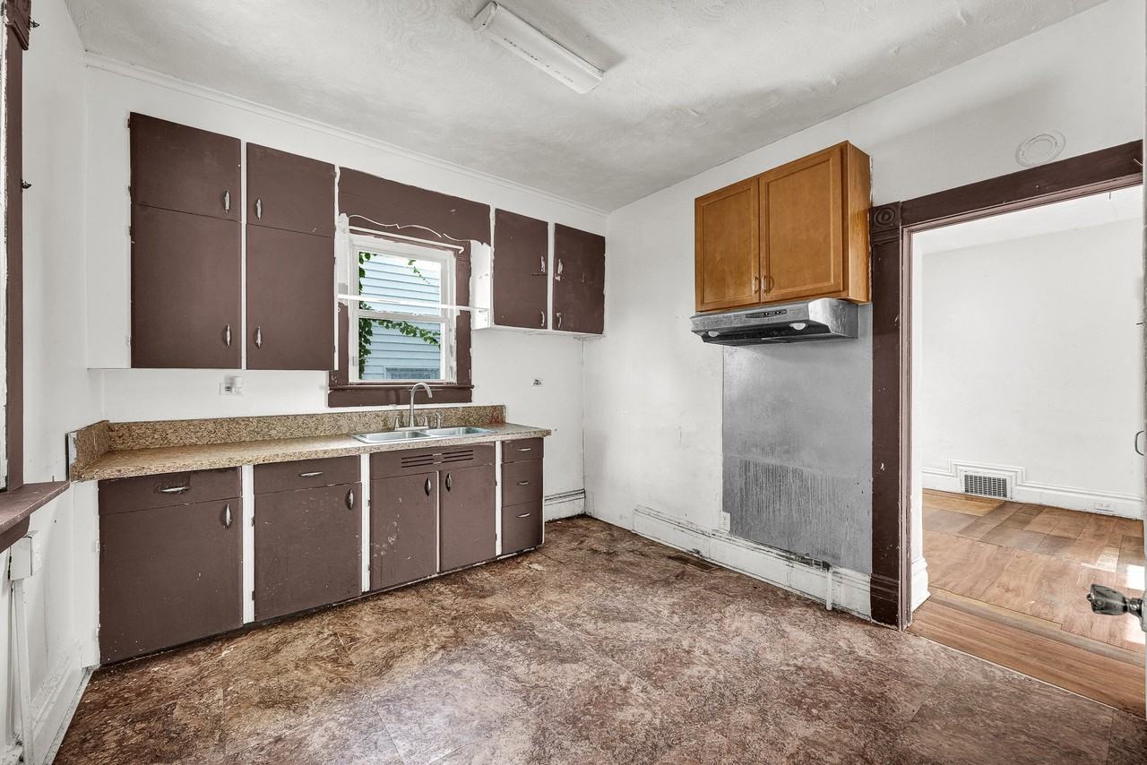 2711 N Dechman Ave #1 - Photo 5 of 21