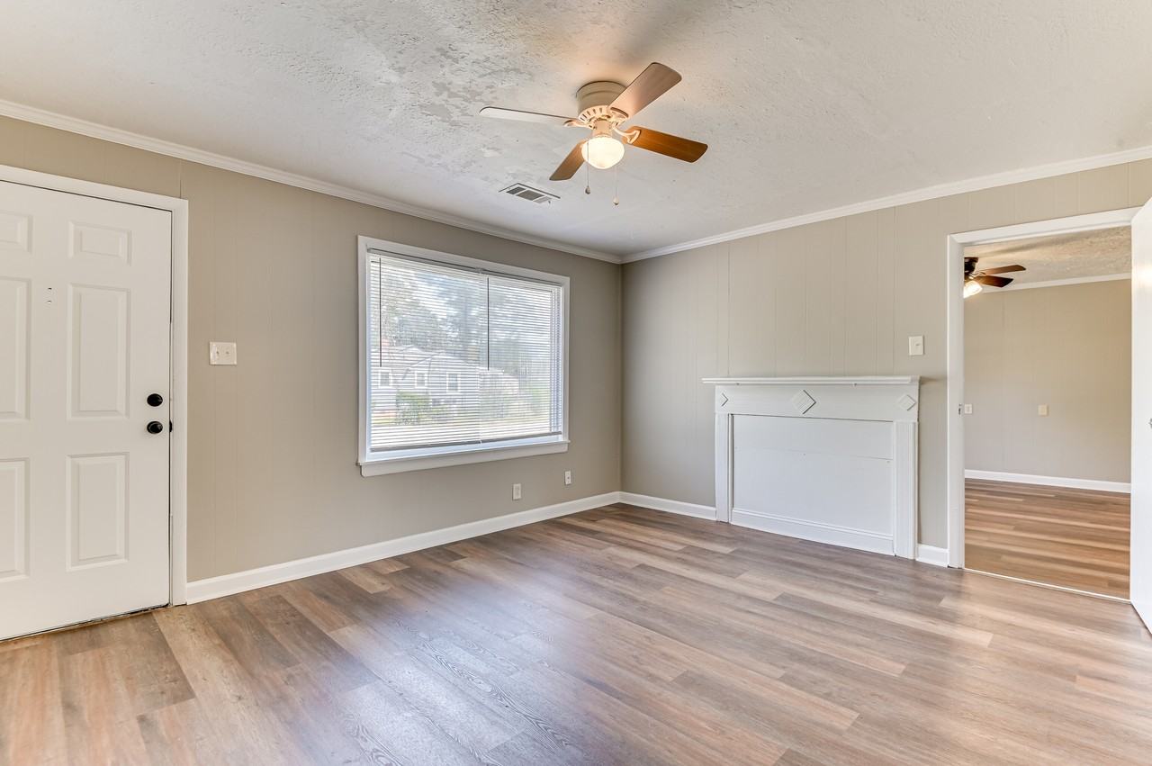 1927 Lionel St #1 - Photo 6 of 38