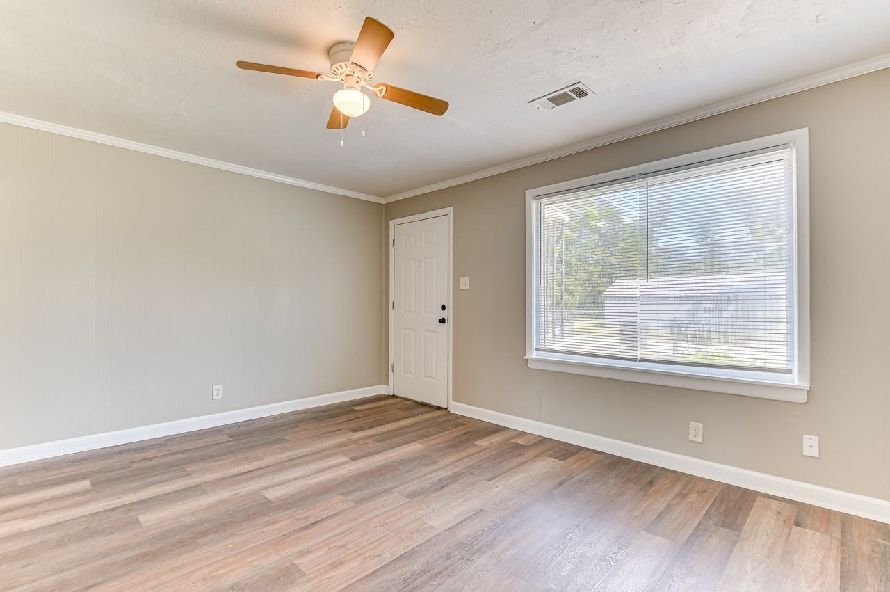 1927 Lionel St #1 - Photo 7 of 38