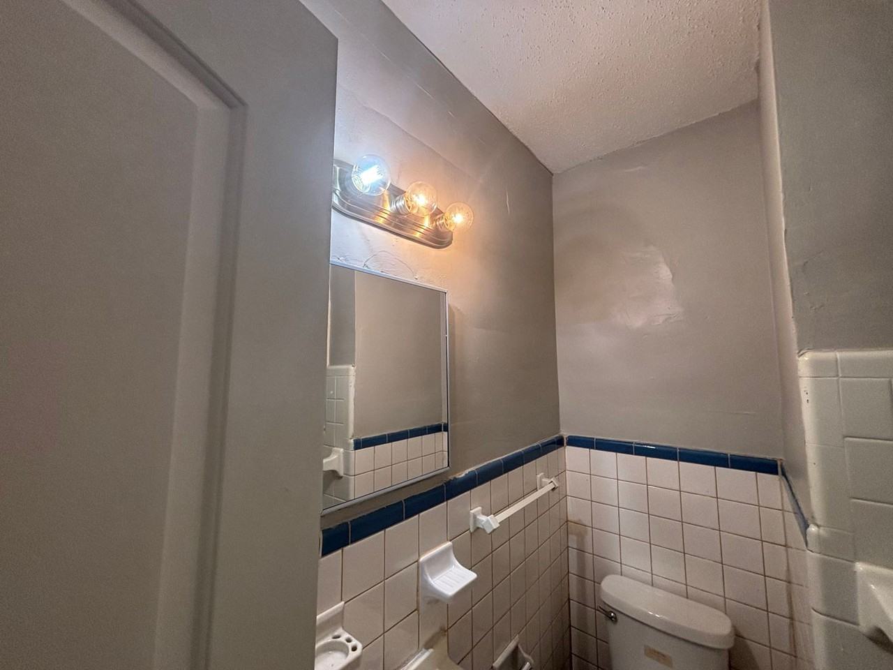 2188 Jackson Ave - Photo 7 of 12