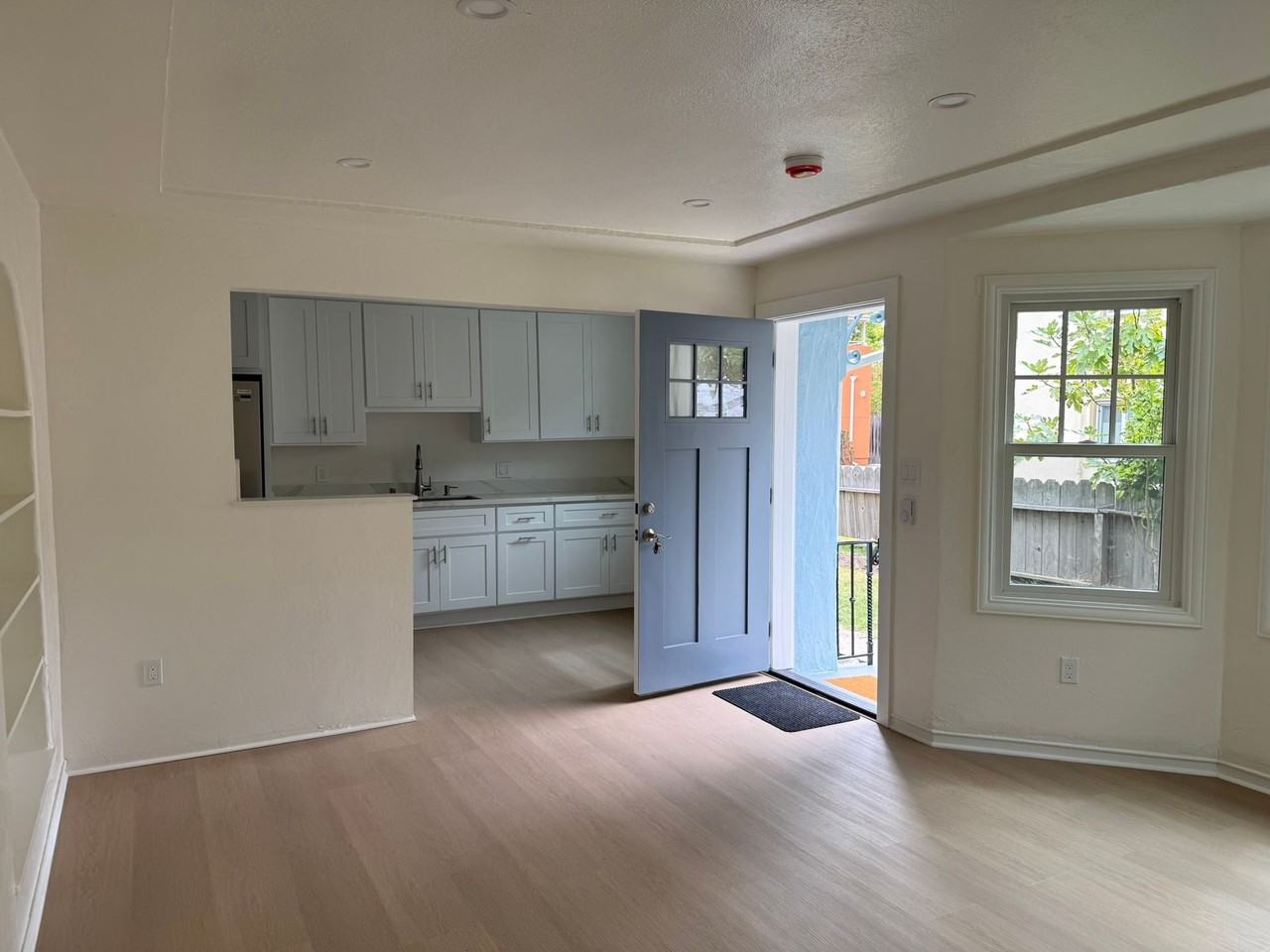1100 Park Ave - Photo 5 of 29