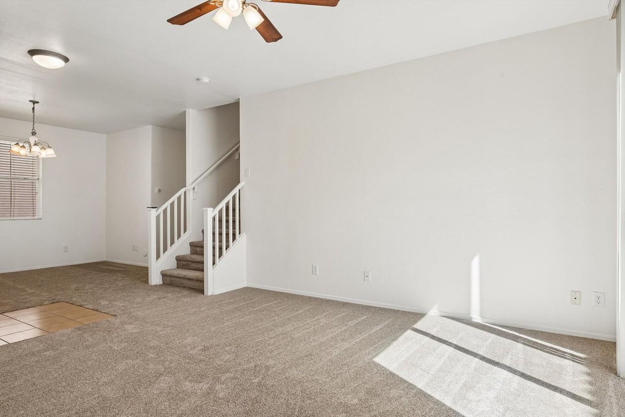4256 E Carla Vista Dr - Photo 5 of 27