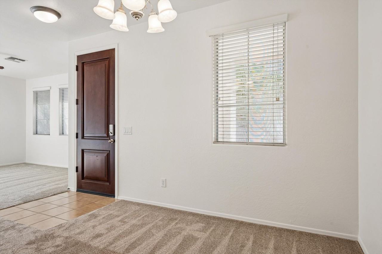 4256 E Carla Vista Dr - Photo 7 of 27