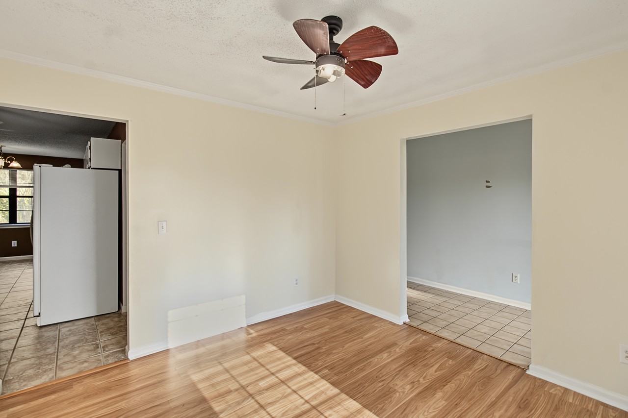 2352 Rowe St #1 - Photo 4 of 35