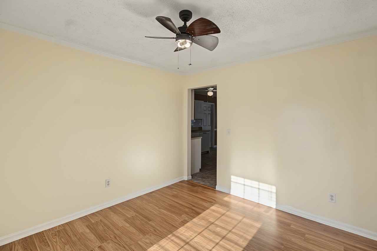 2352 Rowe St #1 - Photo 5 of 35