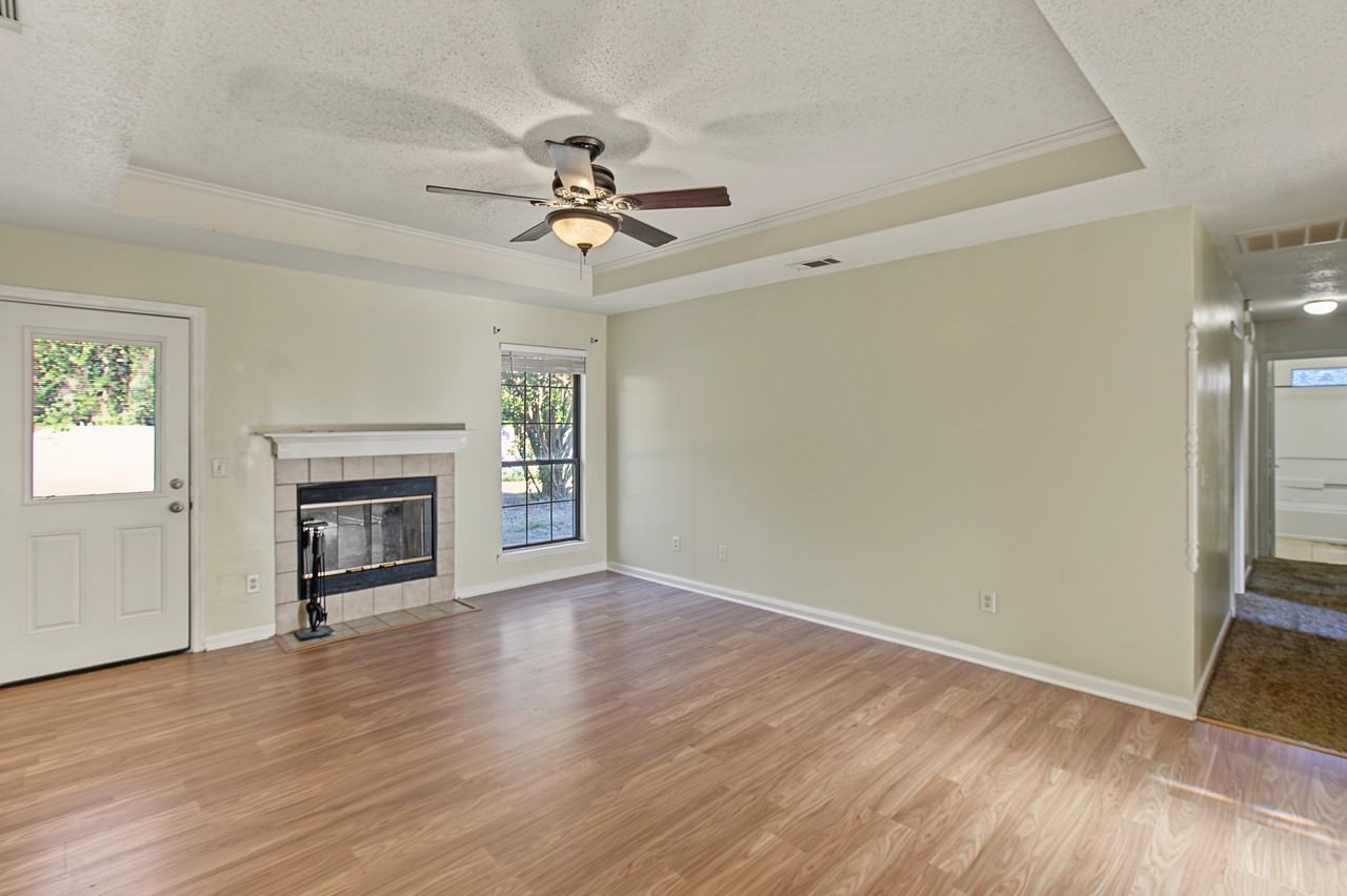 2352 Rowe St #1 - Photo 7 of 35