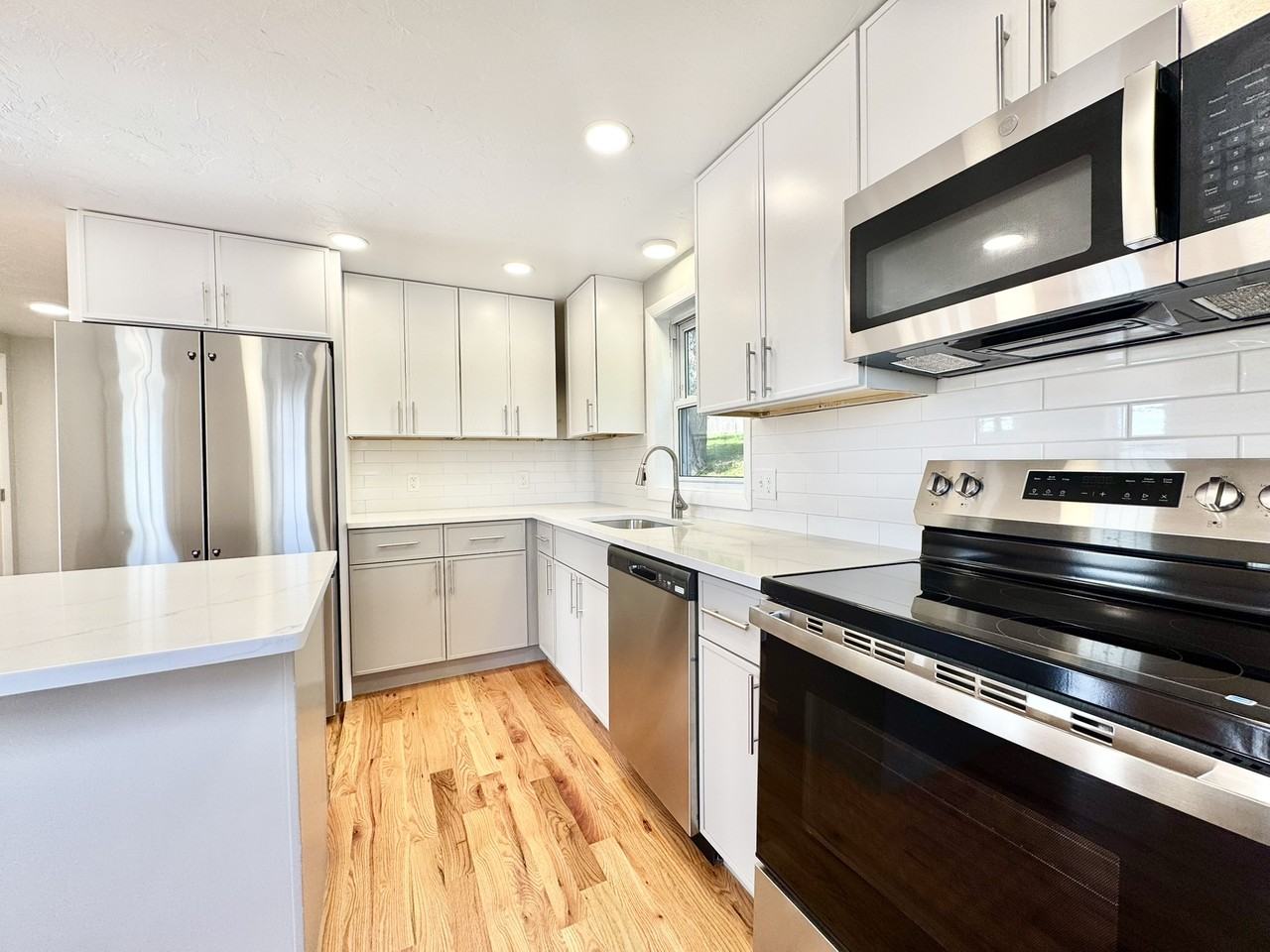 37 Boylston St #1 - Photo 2 of 40