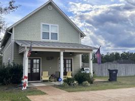 featured image of 1309 Ashleys Dr #1